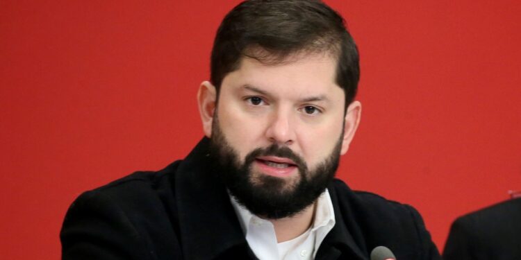 Presidente Boric condenó «sin matices» el atentado contra Trump