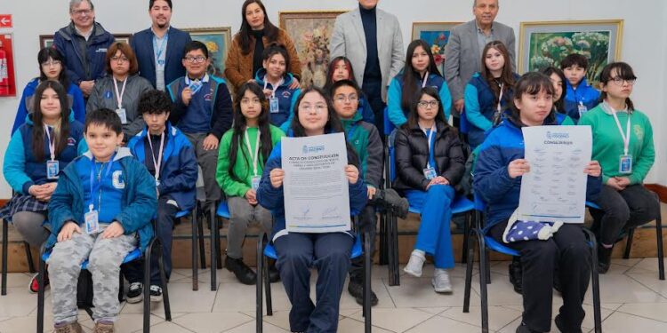 Asumió nuevo consejo comunal de niños, niñas y adolescentes en Osorno