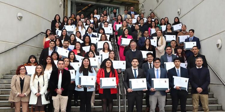 Santo Tomás Osorno entregó más de 300 títulos a profesionales y técnicos