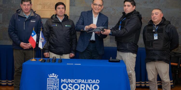 Dron de alta tecnología se suma a trabajo preventivo de seguridad municipal en Osorno