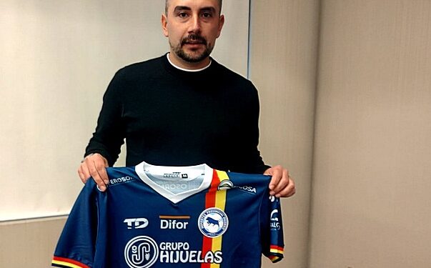 Provincial Osorno presentó a su nuevo DT, Rodrigo Venegas tras salida de Martínez