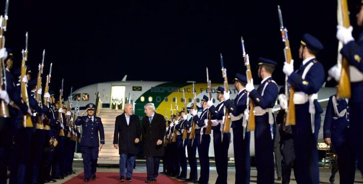 Presidente de Brasil, Lula Da Silva, ya está en Chile: Esta es su agenda completa en el país