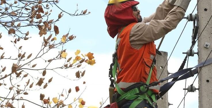 Ultimátum a Enel: debe restablecer el suministro eléctrico a 20.000 clientes este jueves