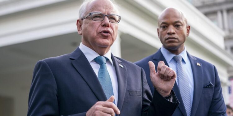 Kamala Harris escoge a Tim Walz, gobernador de Minnesota, como su vicepresidente