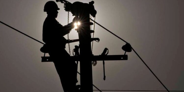 Saesa emitió declaración sobre compensaciones a clientes afectados por cortes eléctricos