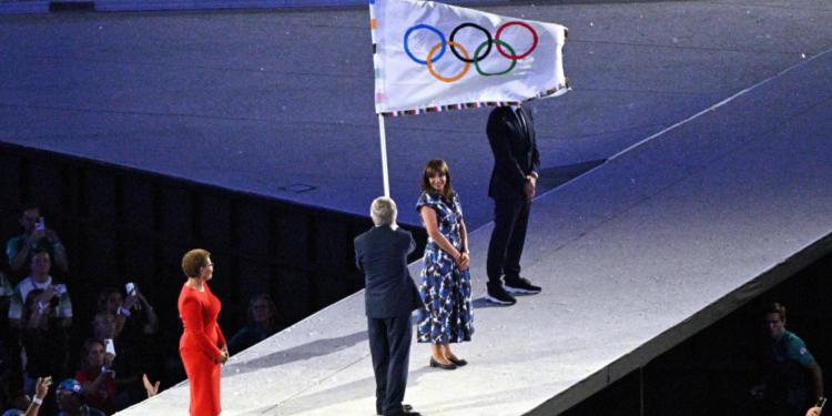 París 2024 dijo adiós y entregó la posta olímpica a Los Angeles 2028