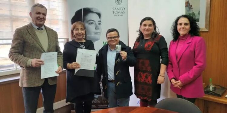 Santo Tomás Osorno firmó convenio y prácticas con Municipalidad de Puyehue y otras entidades