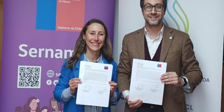 Suralis y Sernameg Los Lagos firman convenio sobre políticas de equidad de género e inclusión