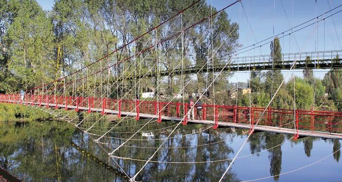 Osorno: Cerrarán pasarela peatonal colgante del parque Bellavista por arreglos