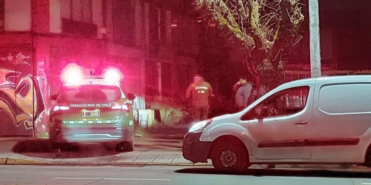 Detienen a dos sujetos por intento de robo en local comercial del sector Rahue Bajo en Osorno