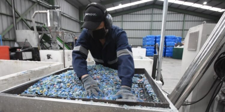 Tasa de desocupación en región de Los Lagos fue 4,7% en el trimestre Junio-Agosto de 2024