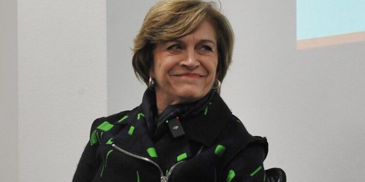 Encuesta Cadem: Matthei lidera y Bachelet supera a Kast en intención de voto