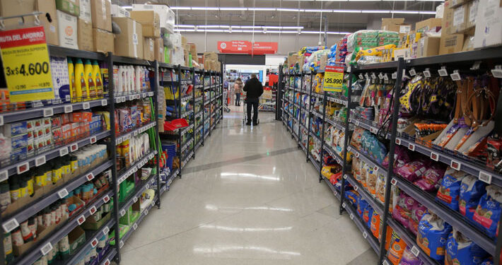 IPC: Inflación de agosto anota un alza mayor a la prevista y dato anual sube a 4,7%