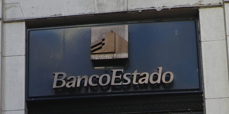 Fraude informático a BancoEstado permitió el robo de 6.100 millones de pesos