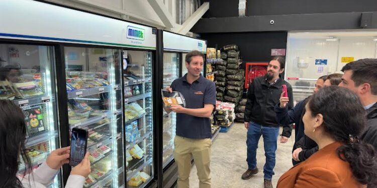 Empresas locales relanzan proyecto «Yo Compro Local» en Puyehue