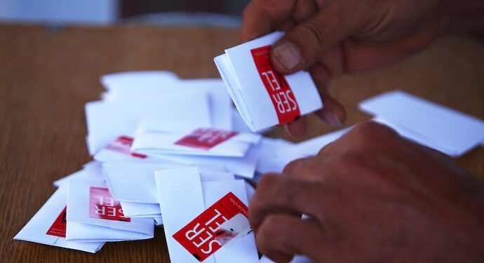 Soy mayor de 70 años, ¿estoy obligado a votar en las elecciones?