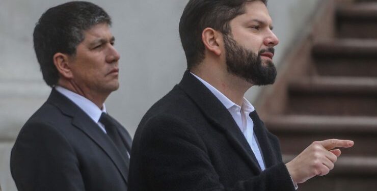 Cadem: Un 68% cree que Monsalve ha sido tratado de manera privilegiada