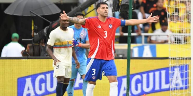 Con sabor a despedida: Chile pierde por goleada ante Colombia y Gareca queda contra las cuerdas