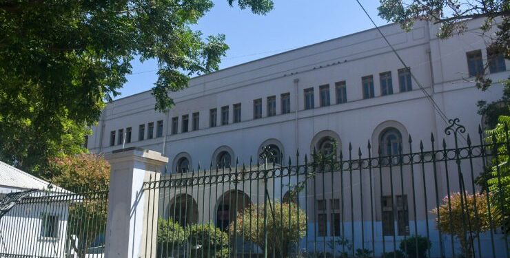INBA anuncia suspensión de clases tras grave explosión que dejó al menos 30 alumnos heridos