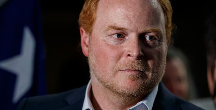 Partido Social Cristiano lanza a Rojo Edwards como su precandidato presidencial