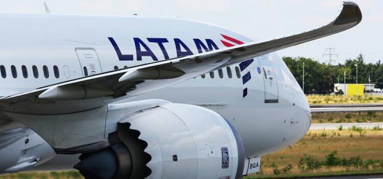 Puerto Montt: Multan a Latam por limitar montos de indemnización por pérdida de equipaje