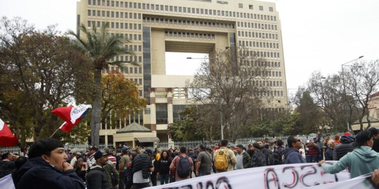 Bajo críticas de la industria, ley de fraccionamiento pesquero avanzó al Senado