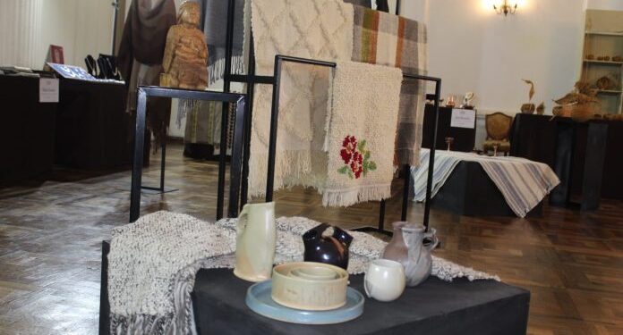 Inauguran exposición “Guardianes de Oficio” en el Centro Cultural de Osorno