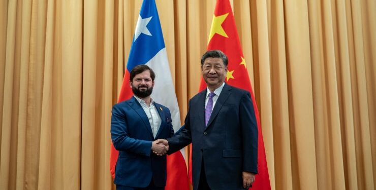Xi Jinping pide a Boric ampliar la cooperación China-Chile