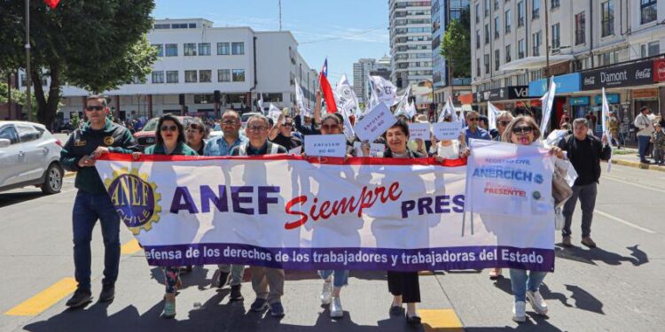 Trabajadores públicos culminan primera jornada de paro nacional por reajuste salarial y estabilidad laboral