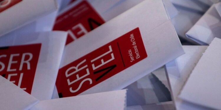 Cierre de malls y 3 horas para votar en región de Los Lagos por segunda vuelta de gobernadores