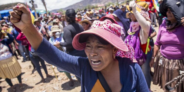Luis Arce denunció toma de cuarteles militares por parte de seguidores de Evo Morales