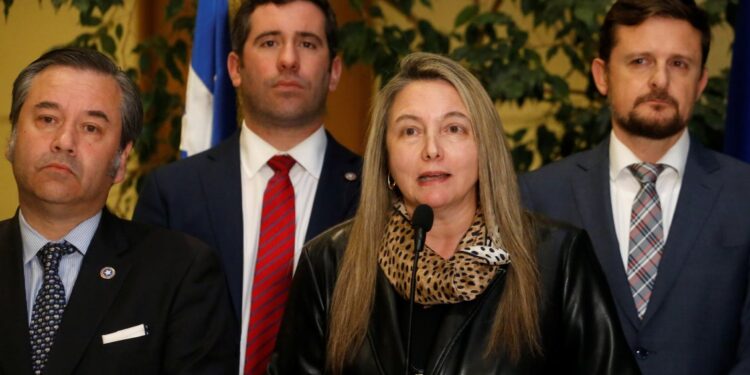 Republicanos acusan a Boric de ocultar denuncia para «manipular las elecciones»