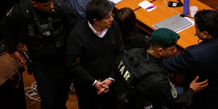 Manuel Monsalve separó bienes con su esposa seis días antes de ser detenido