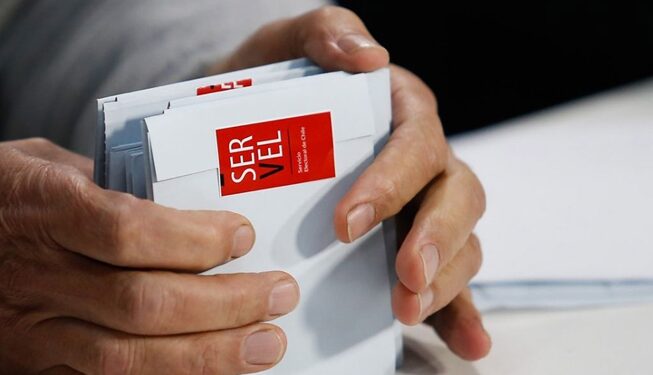 Mesa sin vocales y discusión con voluntario: inusuales situaciones tras elecciones en Osorno