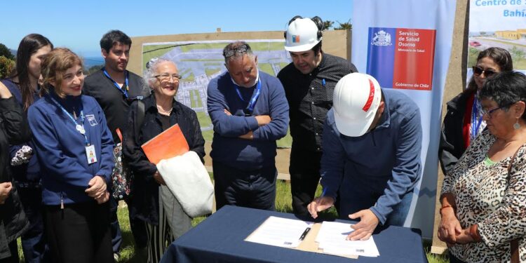 Con la entrega de terreno inician construcción del futuro Cesfam de Bahía Mansa 