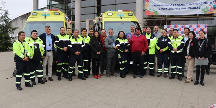 Entregan dos nuevas ambulancias para SAMU Osorno 