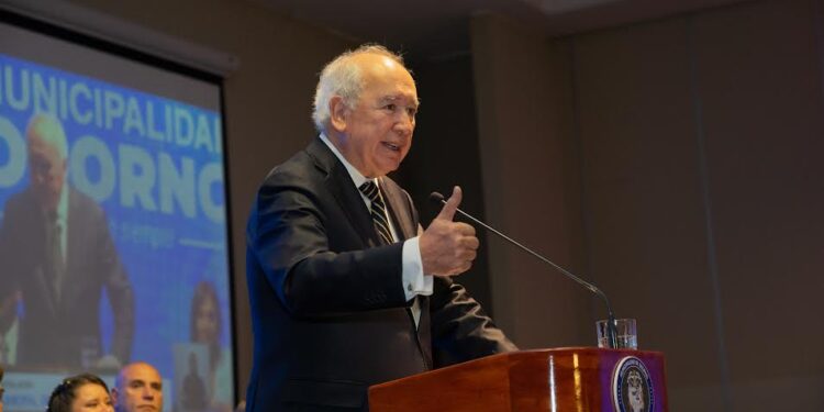 Jaime Bertin juró como nuevo alcalde de Osorno