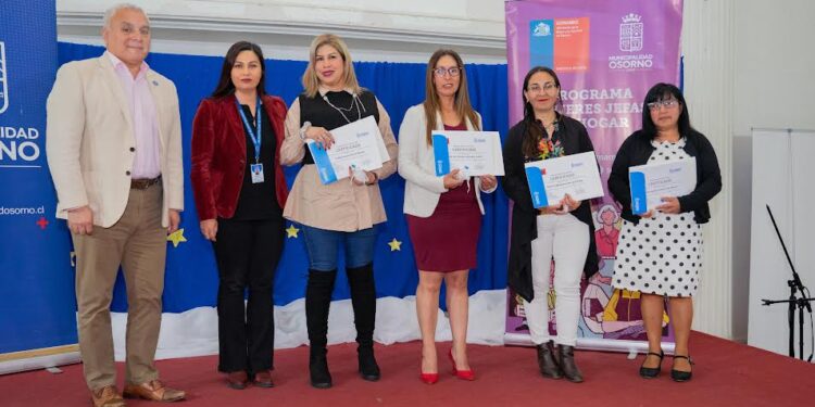 Osorninas egresaron del programa “Mujeres jefas de hogar”