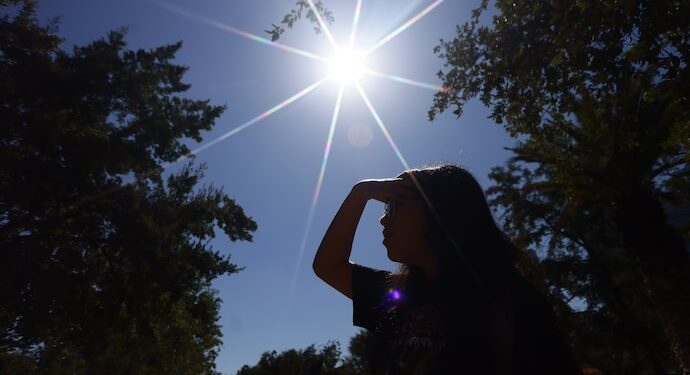 Hasta 39°C en Navidad: Emiten advertencia por altas temperaturas para 9 regiones de Chile
