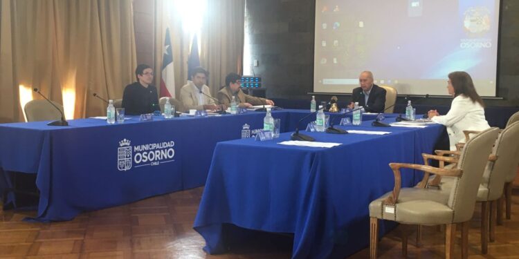 Osorno: Suspenden segunda sesión del nuevo concejo municipal por falta de concejales