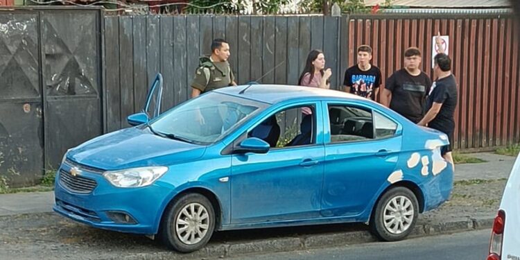Sujetos roban vehículo desde taller mecánico en Ovejería: uno de los delincuentes fue detenido