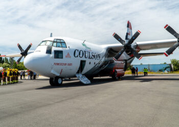 Gobierno recibió avión Hércules C-130 para combatir incendios forestales