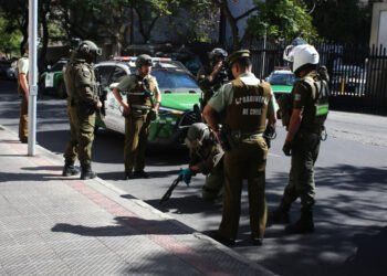 Bono Carabineros: Parlamentarios de oposición se suman a críticas de Yáñez