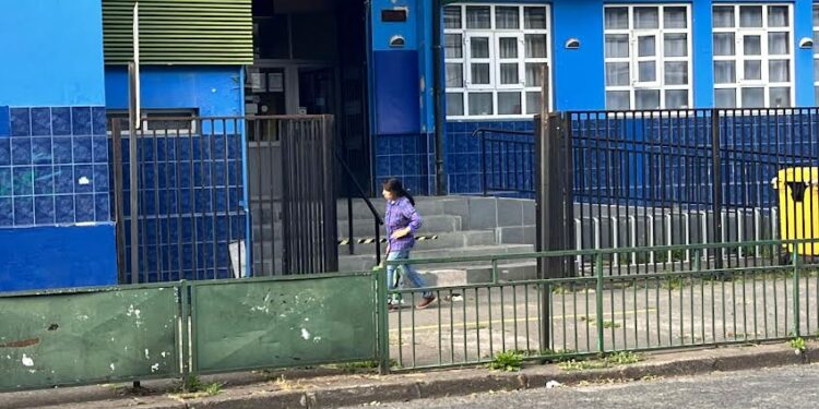 Habilitan escuela Efraín Campana para asesorar a apoderados sobre sistema de admisión en Osorno