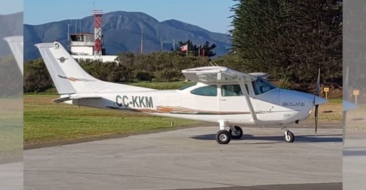 Accidente aéreo en la región de Ñuble: Confirman muerte de dos tripulantes de avioneta que capotó