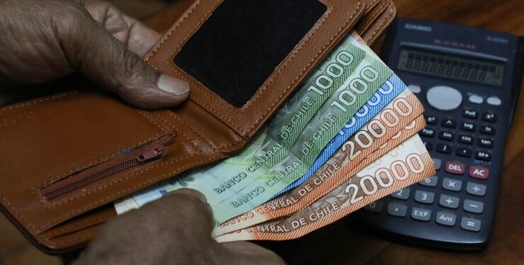 Endeudamiento en Chile alcanza su menor nivel desde 2020: Deuda mediana pasó a $1.9 millones