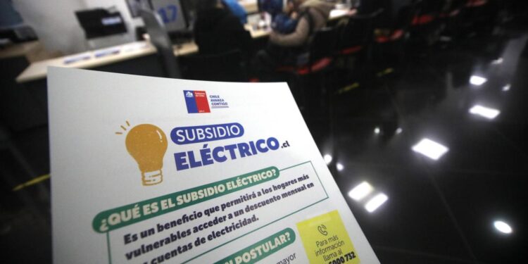 Cámara Baja aprueba ampliar subsidio eléctrico: Beneficiará a 4,7 millones de hogares