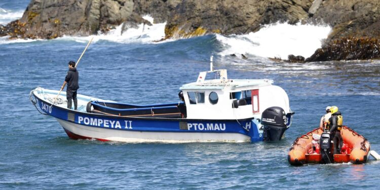 Ejército confirmó que cinco suboficiales iban en embarcación que naufragó en Bahía Mansa