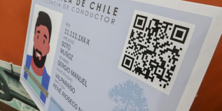 Comienza implementación de la licencia de conducir digital: ¿Quiénes pueden obtenerla y cómo hacerlo?