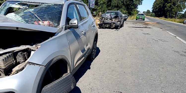Colisión vehicular se registró en ruta 215: una persona salió eyectada de automóvil
